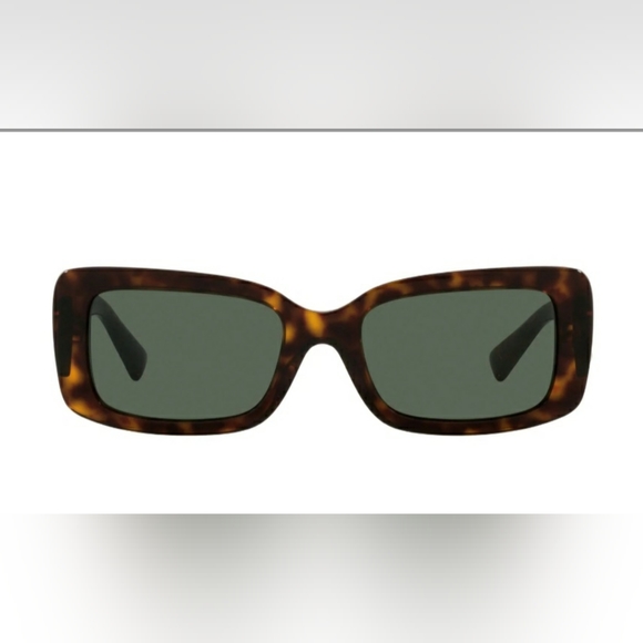 Valentino - Picture 2 of 3